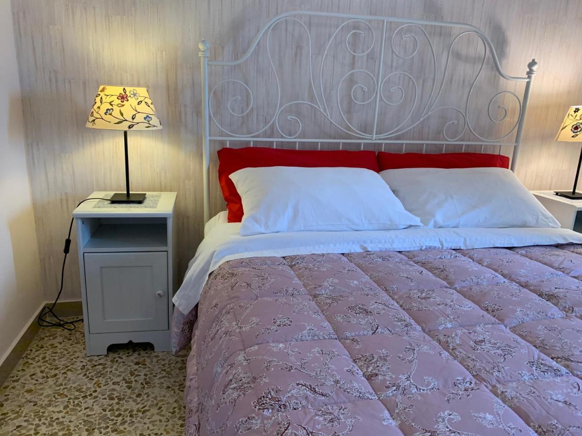 La Casa Di Chicca Apartment เลชเช ภายนอก รูปภาพ